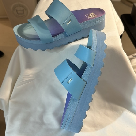 Reef 🩴 - Picture 2 of 3